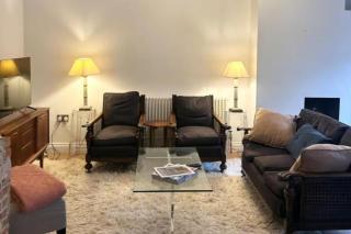 Petworth Cottage-Sleeps 6-Pet Friendly-Central - Petworth - 1
