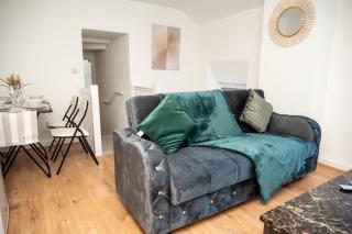 Bv Charming 2-Bedroom Apartment by Kirkstall Shopping Centre, Free Parking - Leeds - 8