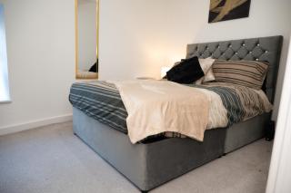 Bv Charming 2-Bedroom Apartment by Kirkstall Shopping Centre, Free Parking - Leeds - 3