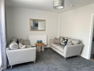 Beautifully Spacious 3 Bed Home - Kenton - 9