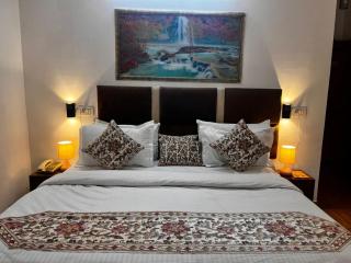 Kunjam Guest House - - 2