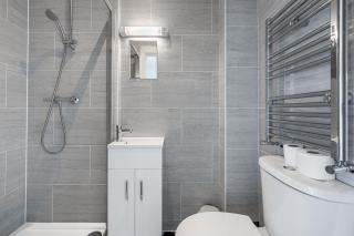 free parking,Top location, Shops - Edgware - 2
