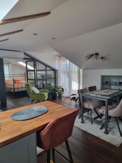 Eclectic suburbian oasis 7km from the beach - Čavle - 4