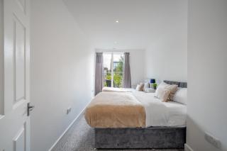 Free parking, centre of Edgware - Edgware - 7