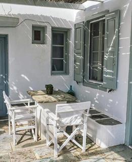 Yiayia's Home - Η Σάλα της Γιαγιάς - Apollonia - 9