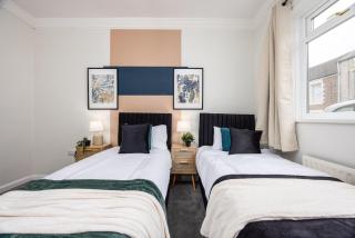 Stylish 3BR Home near Hospital and Auckland Castle - Bishop Auckland - 1