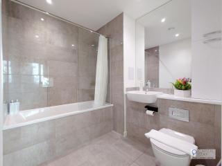 Deluxe Serviced Three Bed Apartment - Londra - 7