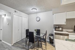 The Landry 276 Spacious And Cozy 2 Bedroom 1bth - Arlington - 2