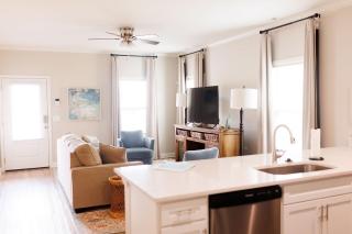 The Cottages 2BR 2BA Dothan Pool Dog Park Pickle Ball Gym - - 0