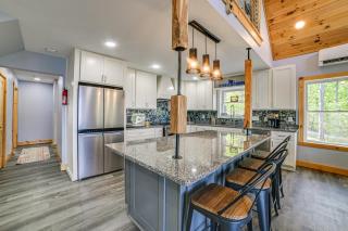 Game Room and Screened Porch Kentucky Lake Retreat! - New Concord - 3