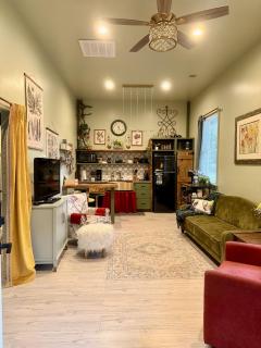Breezy Porch Apartment - Hollywood - 0