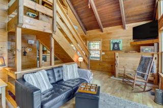 Luxe Ellijay Cabin! Grand Views, Games & Hot Tub - 5