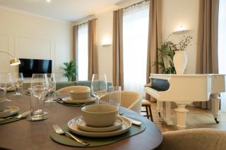 Chic 180m 3BR Apt near Parliament, Self Check-in - 6
