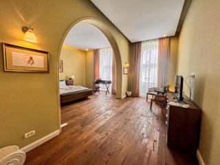 Times Square - Boutique Accommodation in the heart of Old Town - Braşov - 2
