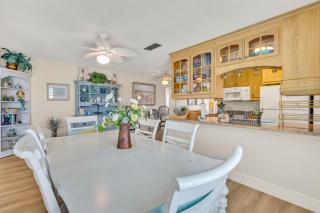 Blue Lagoon Retreat - Nokomis - 2