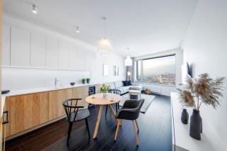 Castle View 25th floor SkyPark Retreat - Bratislava - 8