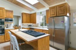 Elevated Living - Stylish West Coast Contemporary Home - North Vancouver - 8