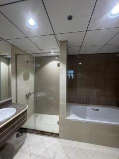 Luxury Sea View Apartment, Sunset Views - Ajman - 3