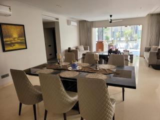 Entire Serviced Apt in DLF- I - Gurgaon - 4