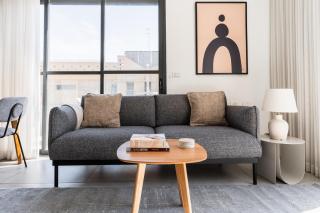 Blueground Florentine City view Top Floor - 8