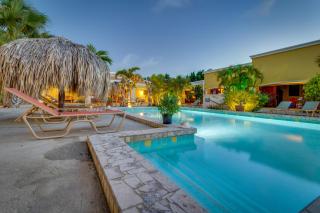 Djambo - Kralendijk - 8