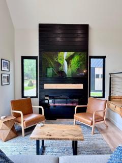 Perfect Perch at Three Suns Cabins - 4