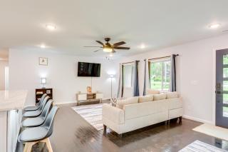 Yard with Patio Family-Friendly Home in Lamar! - Lamar - 7