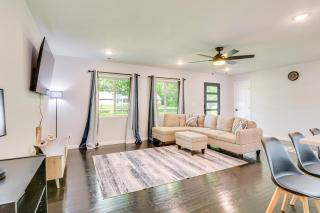 Yard with Patio Family-Friendly Home in Lamar! - Lamar - 6