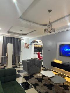 Modern 4-Bedroom Duplex Designed for peace and comfort - Kubwa - 9