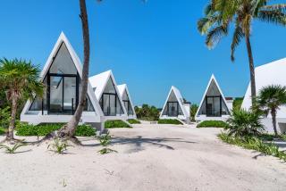 Sand and Sky Resort Adults Only - 9