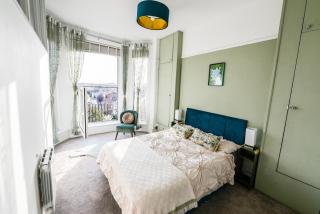 Luxury Hastings Apartment - Newport Beach - 9