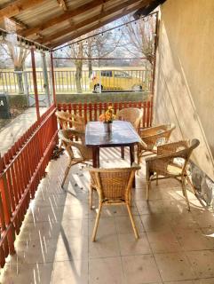 Sleeps 7 - FamilyFriendly - CloseToLakeBalaton - - 8