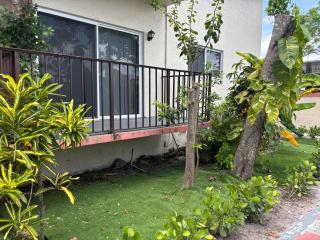 Cozy Home Away From Home - North Miami - 8