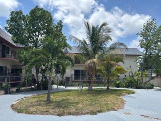 Cozy Home Away From Home - North Miami - 0