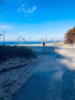 Bluffton Breeze Cottage - Muskegon - 8