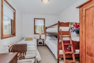 Lakeview Loft A-frame Escape Tobermory - Tobermory - 3