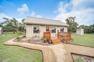 8 Mi to Dtwn Wimberley Cabin Retreat on 5 Acres! - 0