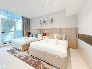 Bay's Edge, Luxury Canal View 2BR in Business Bay - 9