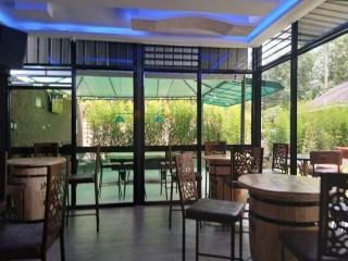 Chambersluxe Accomodation and Restaurant - Keruguya - 5