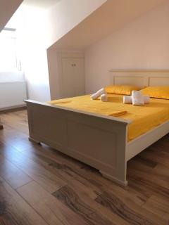 Cosy home away from Home! 2 double bedrooms!! - Floreşti - 7