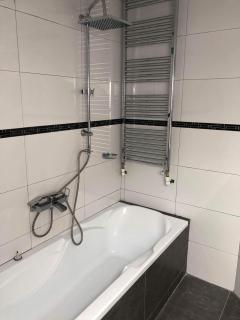 Cosy home away from Home! 2 double bedrooms!! - Floreşti - 2