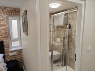 StaySplitBay Old Town Authentic Luxury Studio - Split - 6