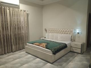 Hotel A S R Lounge Multan - Multan - 1