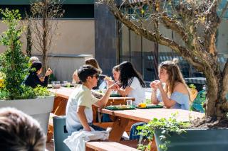 Bravo Students Granada - 5