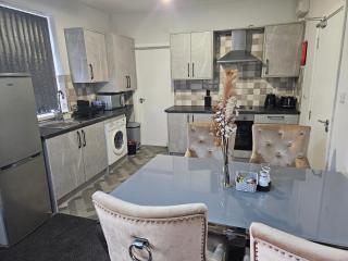 Telford Tranquility Apartment Flat 3 for 4 guests - Telford - 8