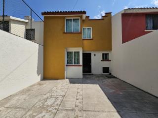 Sensity Home Benavente 2 Casa Familiar 3 habitaciones, cochera, - 0