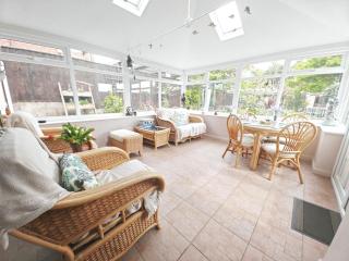 3-Bed House With Private Parking and Garden - Pinhoe - 3