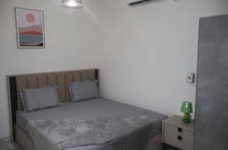 Bel Appartement moderne d'une chambre à Kinshasa - 1