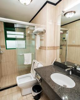 Highlands Suites Hotel and Apartments - 7