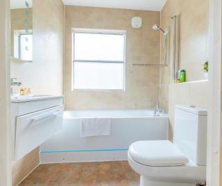 Premier Liverpool Street 2BR Apartment City Centre - 9